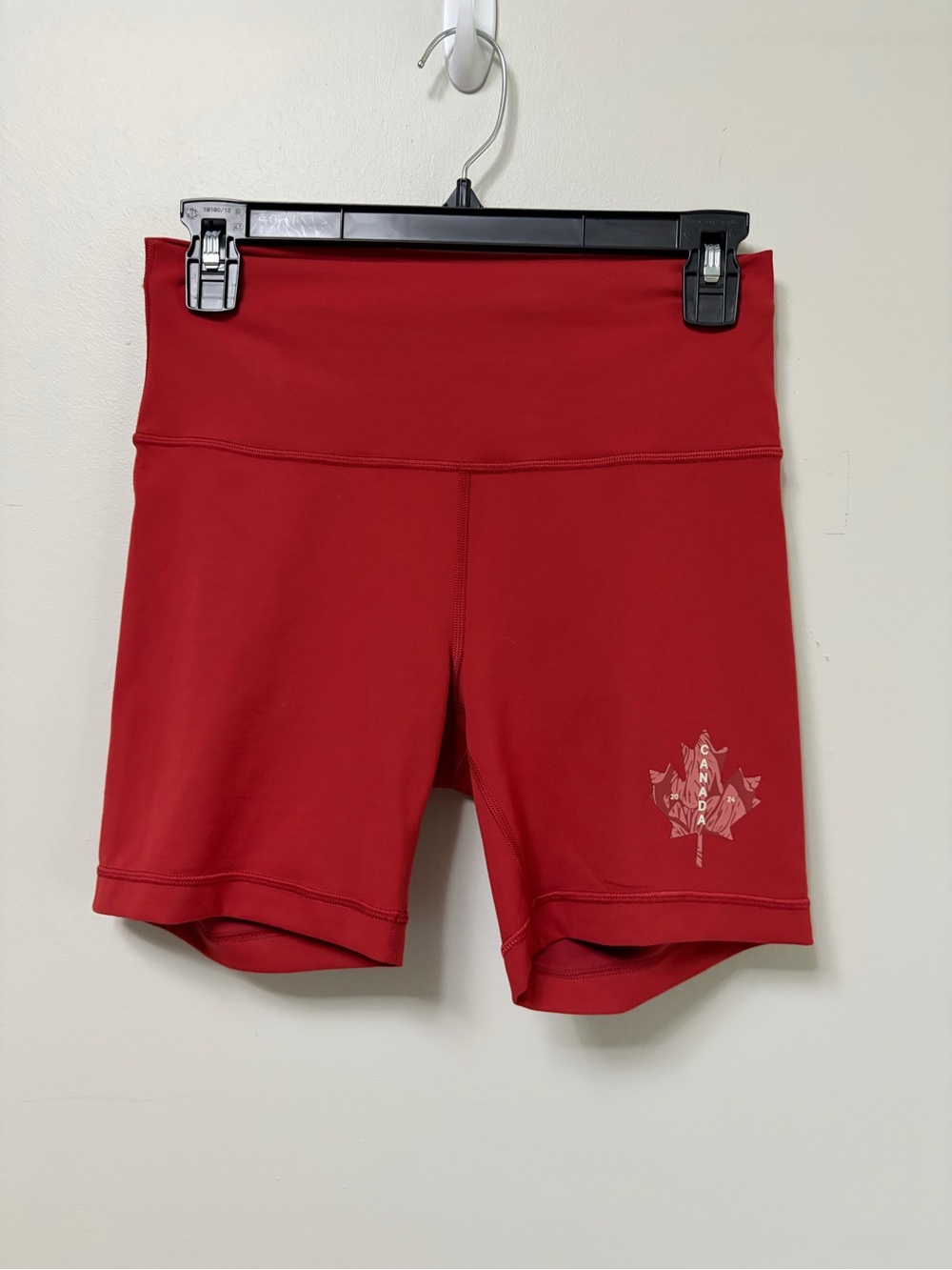 Lululemon Team Canada Olympics 2024 Wunder Train HR Short 6" Size 8 Red